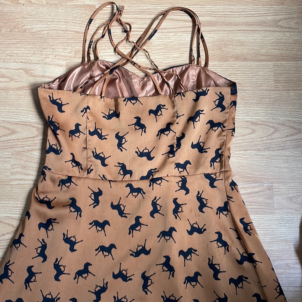 F21 horse print satin fabric dress - Picture 3 of 5